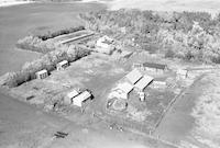 Aerial photograph of a farm in Saskatchewan (11-43-18-W3)